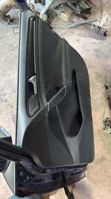 2020 VW GOLF ÇIKMA ORJİNAL SAĞ ÖN KAPII DÖŞEMESİ