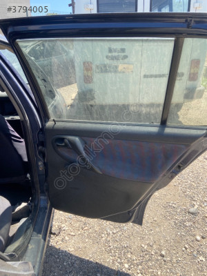 Volkswagen Polo sağ arka kapı döşemesi
