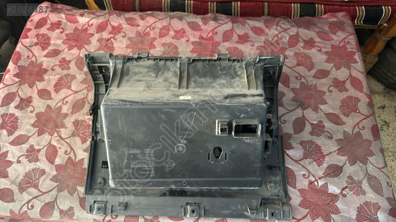 2011-2014 VW CADDY TORPİDO KAPAĞI ORJ ÇIKMA