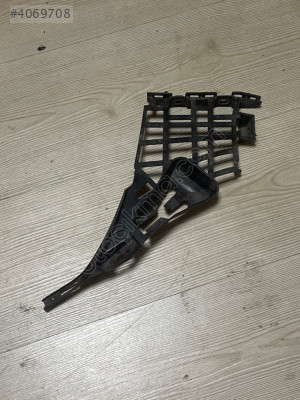 MERCEDES CLA W117 SOL ÖN TAMPON BRAKETİ