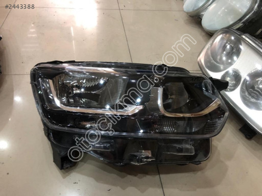 TOYOTA PROACE CİTY SAĞ FAR 9835780580