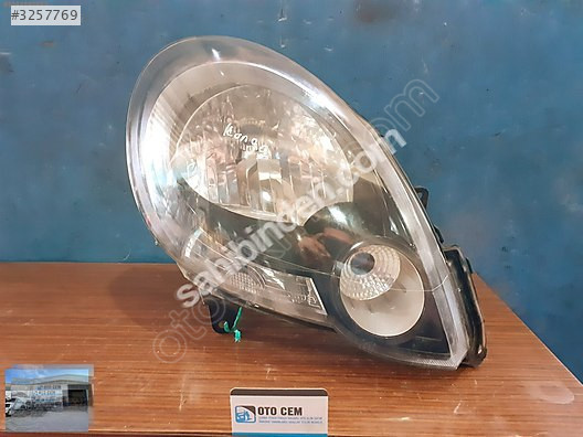 OTO CEMDEN ÇIKMA RENAULT KANGOO 3 İÇİ SİYAH SAĞ FAR