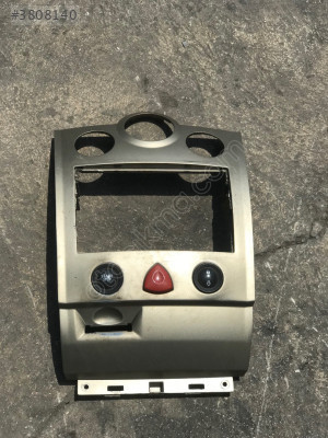 Renault Megan 2 Teyp Çerçevesi