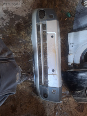 Ford Connect ön tampon 2006 2009