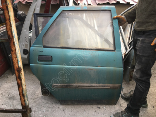 Lada Vega Sağ Arka Kapı Kilidi Cam Krikosu