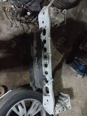 FORD FOCUS 3 TAMPON DEMİRİ SÖKME