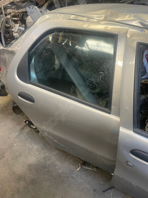 Fiat Albea sağ arka kapı gri hatasız