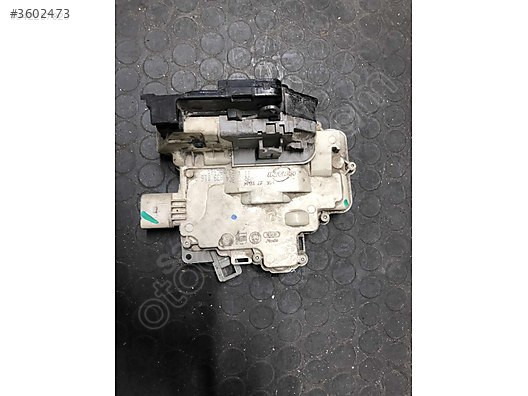 AUDİ A5 KAPI KİLİDİ