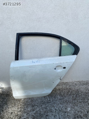 VW JETTA SOL ARKA KAPI