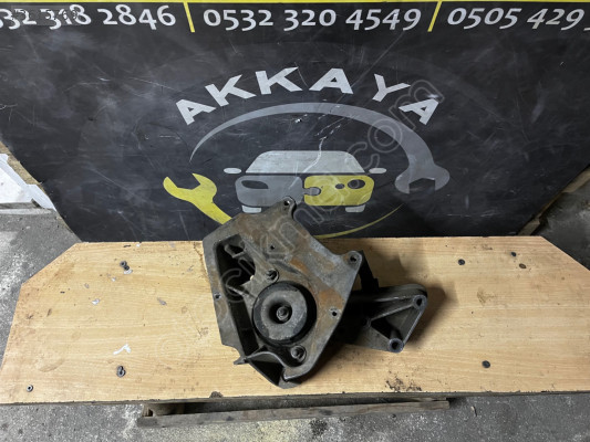 7700795783 Clio 1 Şanzıman Braketi Orjinal Çıkma