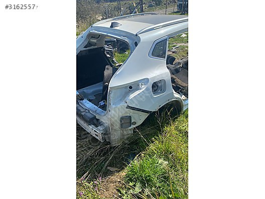 NİSSAN QASHQAİ 2018 SAĞ ARKA ÇAMURLUK KESME ORJİNAL 05305115921