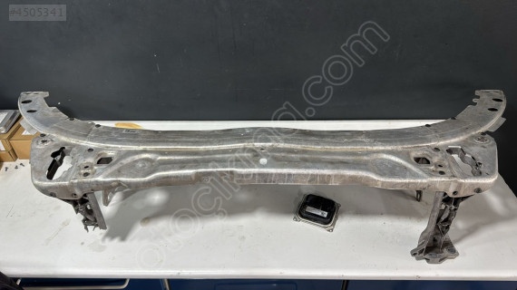 MERCEDES C SERİ W205 ÖN PANEL 2056201734