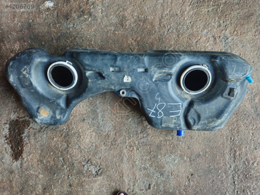 bmw 1 kasa e87 benzinli yakıt deposu 2005-2011