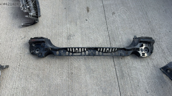 BMW 5 SERİSİ F10 ARKA TAMPON BRAKETİ ORTA 51127184766