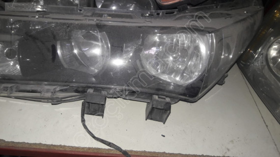 toyota corolla sol far