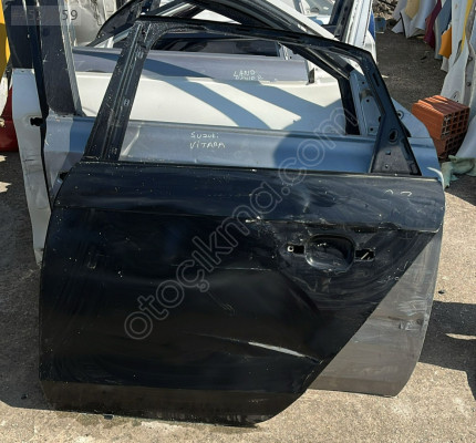 AUDİ A3 SOL ARKA KAPI