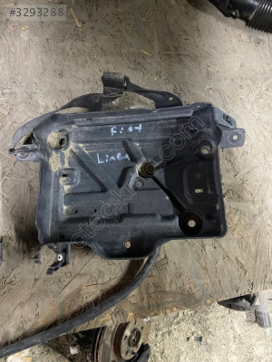 Fiat linea akü alt plastiği