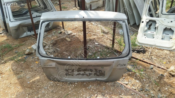Hyundai Getz 2005 model arka bagaj kapağı