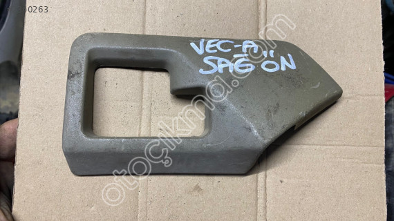 OPEL VECTRA A SAĞ ÖN KAPI İÇ AÇMA KOLU KAPAĞI 90286748