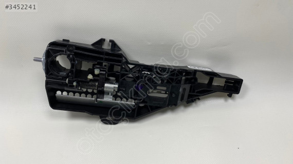806077201R SOL KAPI DIŞ AÇMA MEKANİZMASI ( SUPORTU ) CAPTUR
