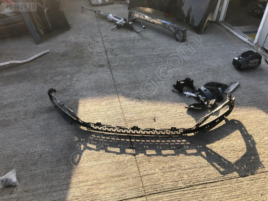 HYUNDAİ İ20 ÖN TAMPON ALT IZGARASI  86562-C8000
