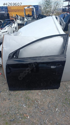 2014-18 VOLVO V40 SOL ÖN KAPI ÇIKMA ORJİNAL