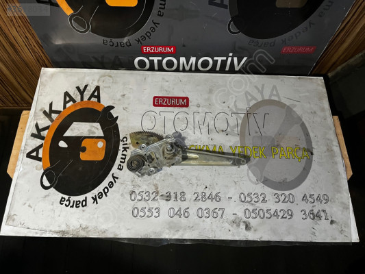 Corolla Sol Arka Cam Krikosu Manuel 98-02 Çıkma