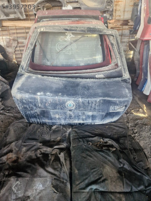 Skoda octavia arka bagaj kapağı