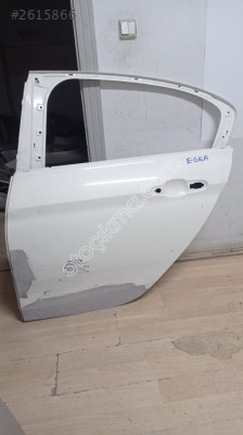 Fiat Egea sol arka kapi