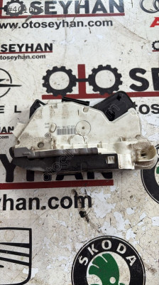 5K1837015D vw golf 6 ön sol kapı kilidi .