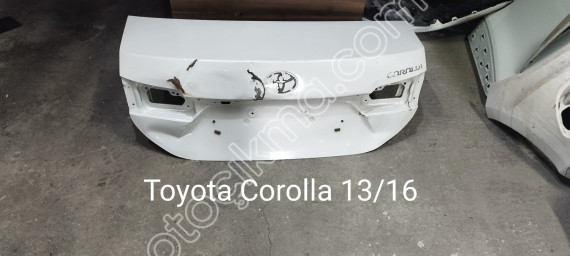 Toyota Corolla çıkma bagaj kapısı