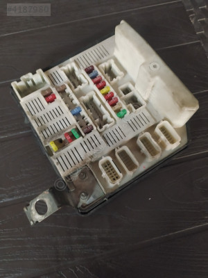 Renault Kangoo 4 sigorta kutusu