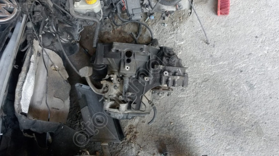 2000 VW Polo için Çıkma Şanzıman Parçası