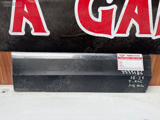 Volkswagen T-roc sağ arka kapı çıtası  bandı 3935186