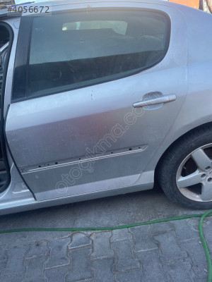 Peugeot 407 sol arka kapı