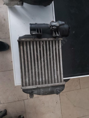 4F0145683D AUDİ A6 TURBO RADYATÖRÜ orjinal