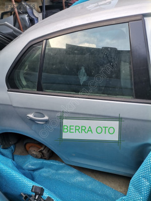 JETTA SAĞ ARKA KAPI 2005-2011
