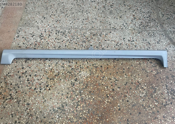 FOCUS MARŞPİYEL PLASTİĞİ SAĞ HB 2008 2011 SIFIR 8M59-10191-BBW