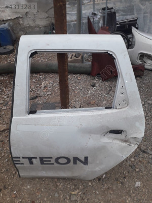 DACİA DUSTER SOL ARKA KAPI