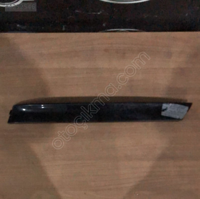 8U0854815 AUDİ Q3 SOL DİREK KAPLAMASI