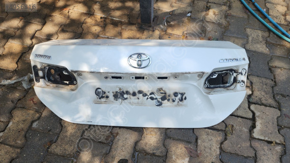 Toyota Corolla bagaj kapağı çıkma orjinal