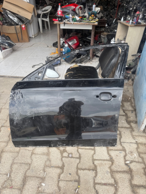 Audi A4 Sol Ön Kapı 2011