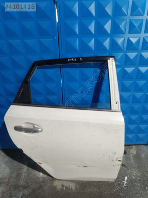 TOYOTA AURİS SAĞ ARKA KAPI