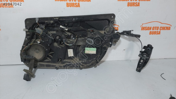 Ford Fiesta sağ ön kapı kilidi cam krikosu hoparlör dış açma kolu
