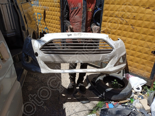 Ford Fiesta ön tampon