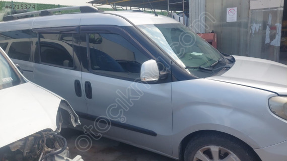 FİAT DOBLO 3 SAĞ ÖN KAPI,OTO ÇIKMA PARÇA,KAPI