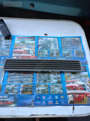 7H5868479 TRANSPORTER T5 BAĞAJ HAVALANDIRMA PLASTİĞİ