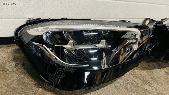 W213 21 > Mercedes-Benz E Serisi Sağ Ön LED Far - A2139069809