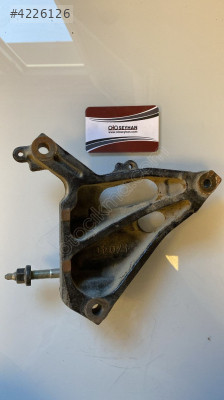 toyota corolla yaris 1.33 sağ motor kulağı bağlantı braketi