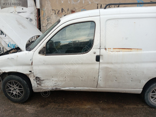 Peugeot Partner sol ön kapı